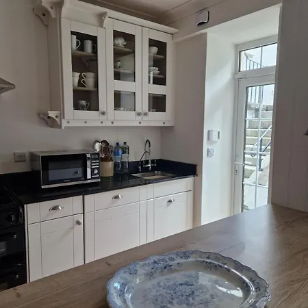 South Dublin Apartment -Sea Front -Dun-Laoghaire 아파트