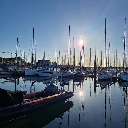 South Dublin Apartment -Sea Front -Dun-Laoghaire 아파트