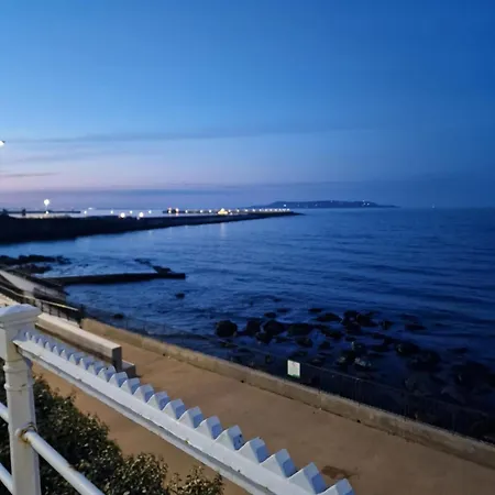 South Dublin Apartment -Sea Front -Dun-Laoghaire Feevaghmore