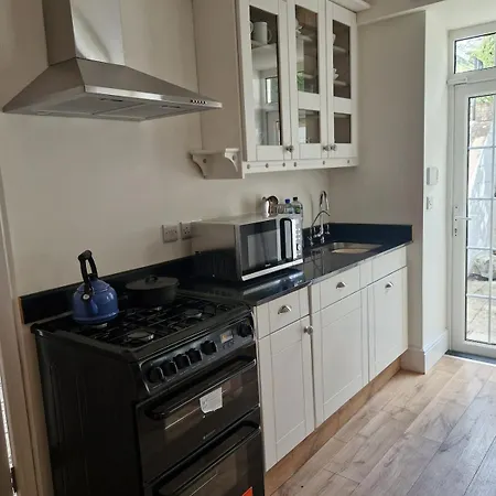 South Dublin Apartment -Sea Front -Dun-Laoghaire 아파트