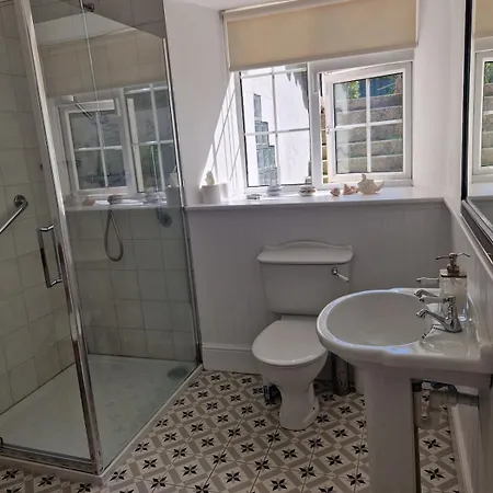 아파트 South Dublin Apartment -Sea Front -Dun-Laoghaire Feevaghmore